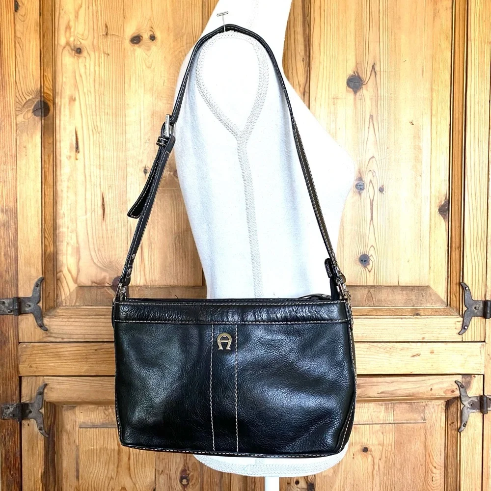 Etienne Aigner Bag - Picture 2 of 8